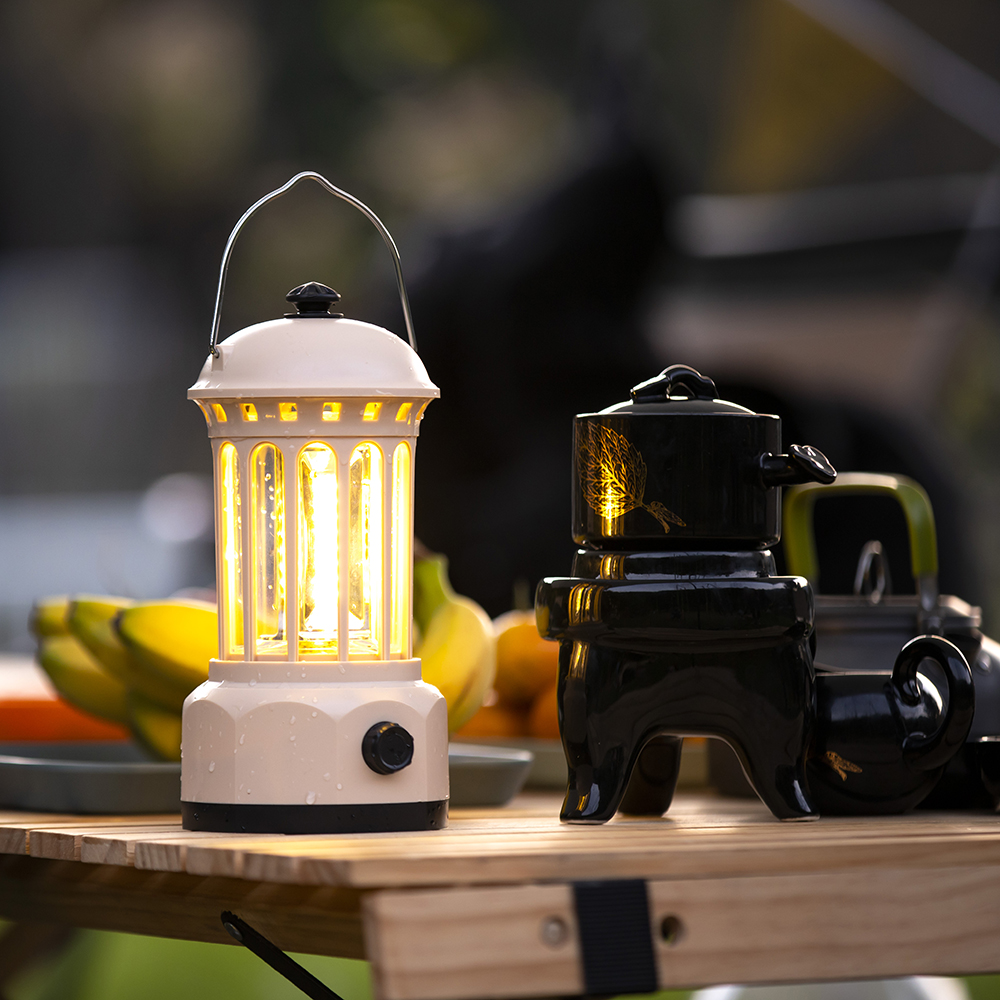 Outdoor Portable Rechargeable Camping Lantern - Retro LED Camping Light - Image 3